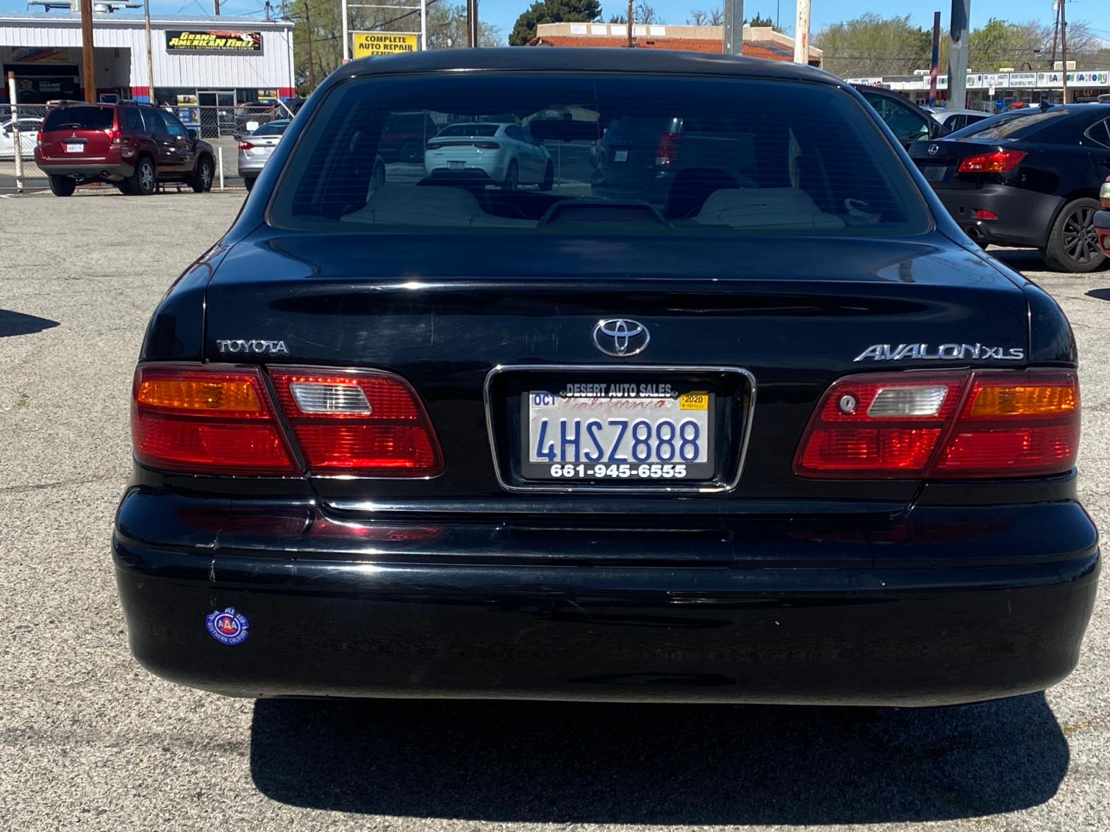 1999 Toyota Avalon XL (4T1BF18B9XU) with an 3.0L V6 SOHC 24V engine, 4-Speed Automatic Overdrive transmission, located at 44356 Date Ave., Lancaster, CA, 93534, (661) 945-6555, 34.688919, -118.139374 - Photo #1